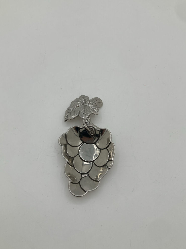 Mid-Century Silver Grape Cluster Dish – Vintage Metal Trinket or Nut Dish